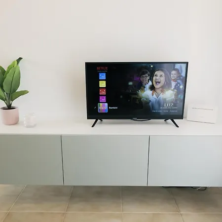 Pool, Private Garden And In The Center Daire Lido di Jesolo