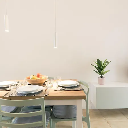 Pool, Private Garden And In The Center Daire Lido di Jesolo