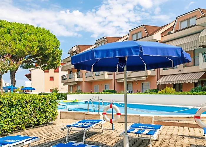 Pool, Private Garden And In The Center Апартаменты