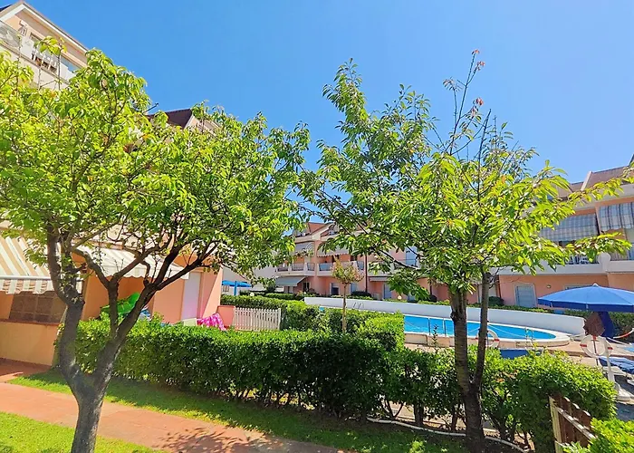 Апартаменты Pool, Private Garden And In The Center *